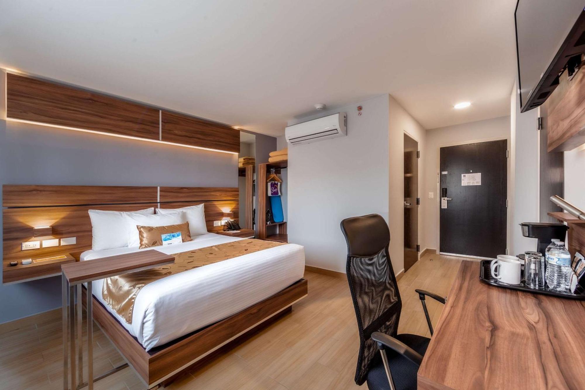 Sleep Inn Тихуана Экстерьер фото